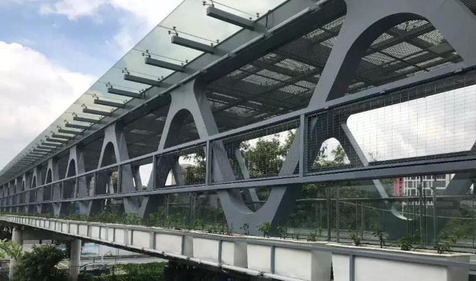 临湘论管桁架结构工程弯管加工防锈处理的方法